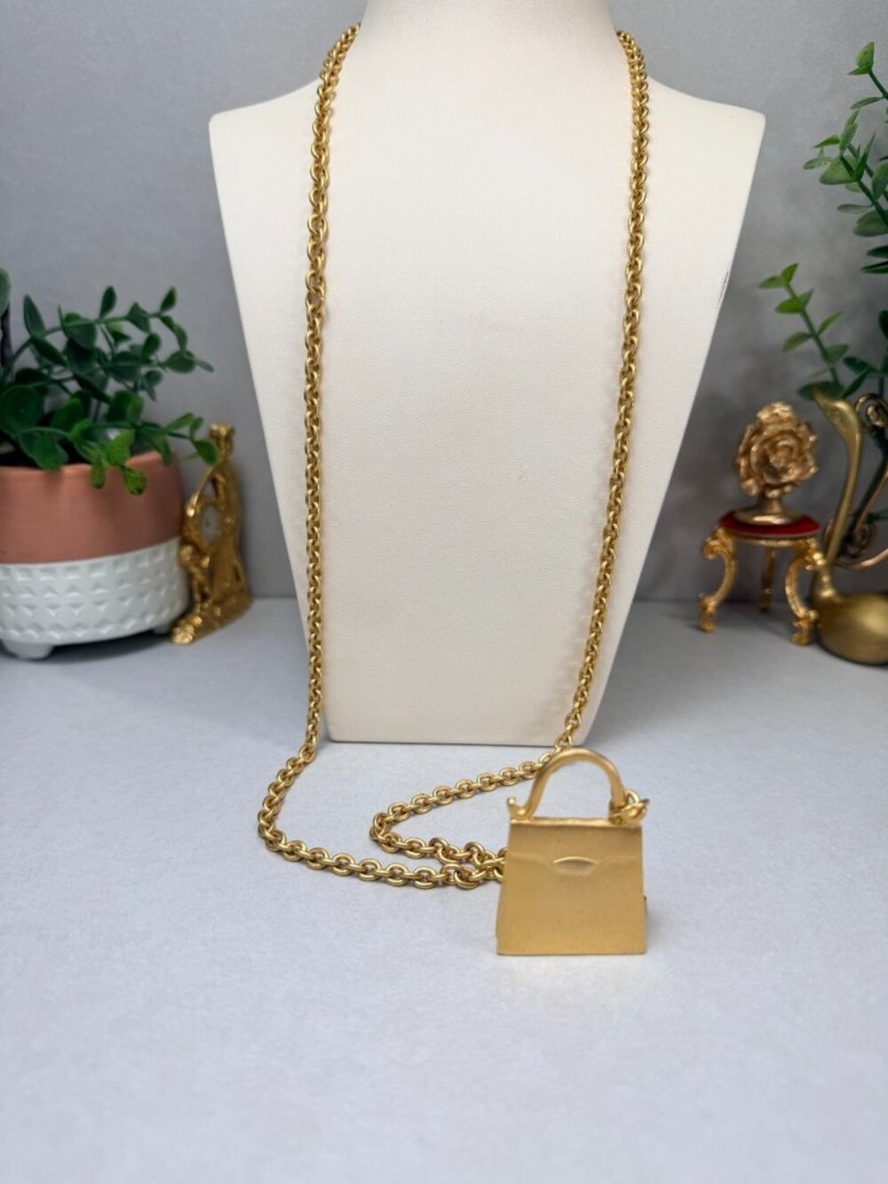 Vintage Gold Tone Purse Pendant Necklace Long Chain Statement Pretty
